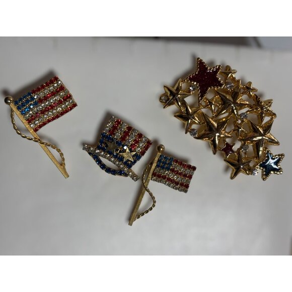 4 piece Patriotic Brooch Pin Set Collection With Stars & Stripes Design Red/Blue - Picture 10 of 16